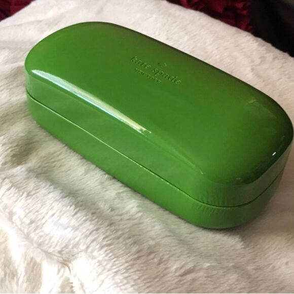 kate spade Accessories - Kate Spade Sunglasses case in Green